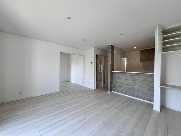 ご家族の温かい時間を演出するダイニングスペースです。