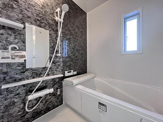 お風呂でほっとひといき。1日の疲れを癒しましょう。