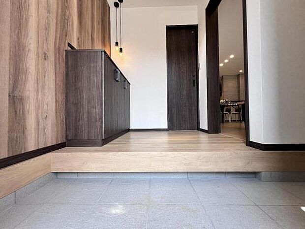 いつも気持ちよくご家族を迎えられる玄関です。