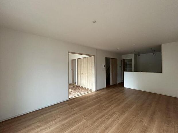 ご家族の温かい時間を演出するダイニングスペースです。