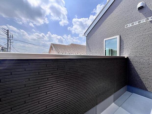 お洗濯ものを気持ち良く太陽の光で干せるのが嬉しいですね。