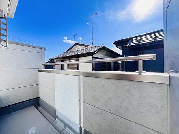 お洗濯ものを気持ち良く太陽の光で干せるのが嬉しいですね。