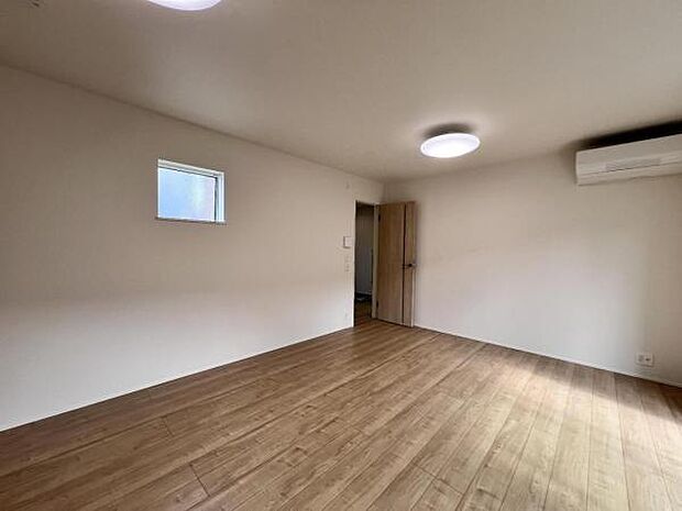 家族団らんの場所としてゆったりと居心地の良いリビングです。