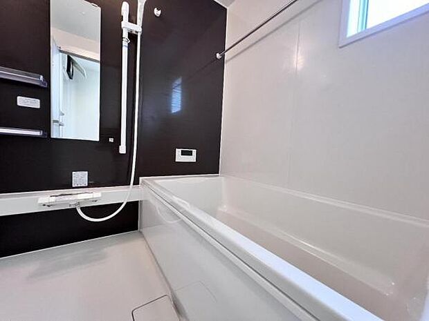 お風呂でほっとひといき。1日の疲れを癒しましょう。