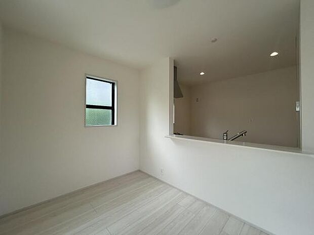 ご家族の温かい時間を演出するダイニングスペースです。