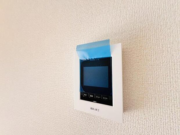 訪問者を確認できるTVモニター付きインターフォンです。