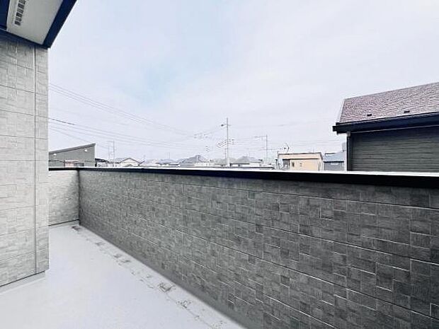 お洗濯ものを気持ち良く太陽の光で干せるのが嬉しいですね。