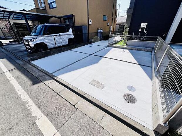 駐車場ももちろん完備しておりますのでお車所有の方にも心強いです。