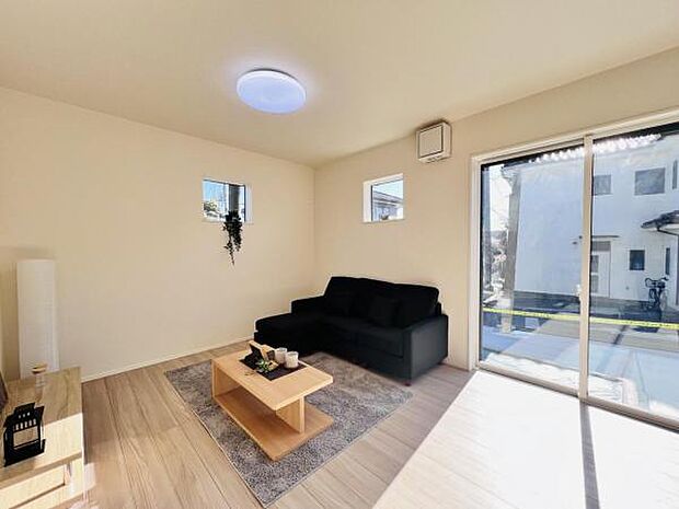 ご家族の温かい時間を演出するダイニングスペースです。