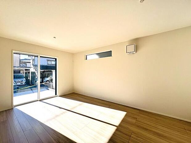 家族団らんの場所としてゆったりと居心地の良いリビングです。