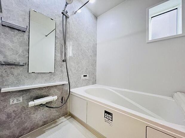 お風呂でほっとひといき。1日の疲れを癒しましょう。