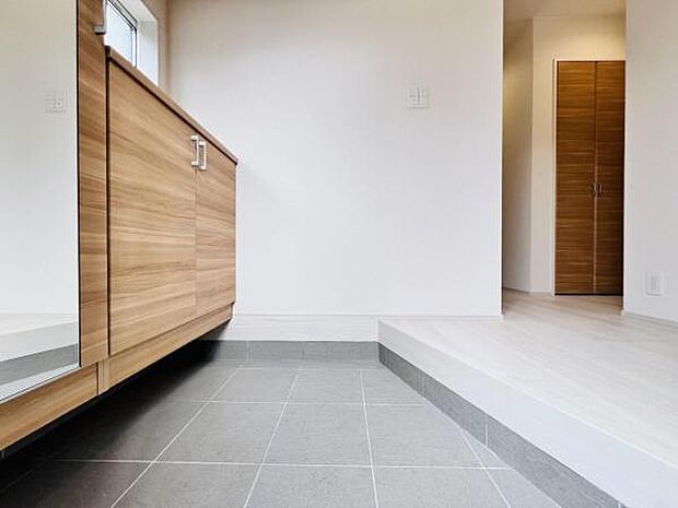 いつも気持ちよくご家族を迎えられる玄関です。