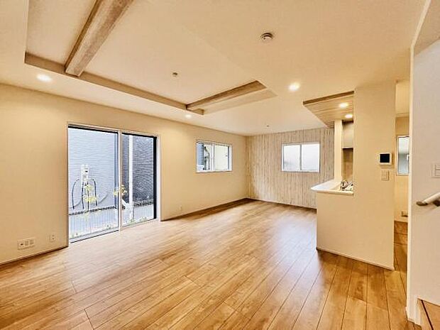 家族団らんの場所としてゆったりと居心地の良いリビングです。