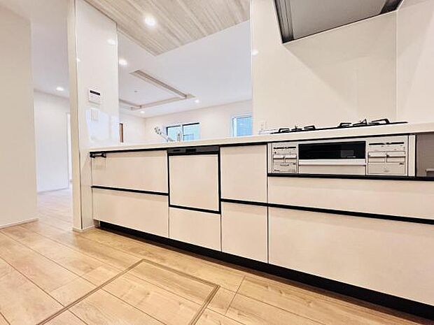 リビングダイニングになります。ご家族そろっての素敵な空間になりそうですね。