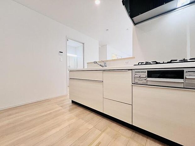 リビングダイニングになります。ご家族そろっての素敵な空間になりそうですね。