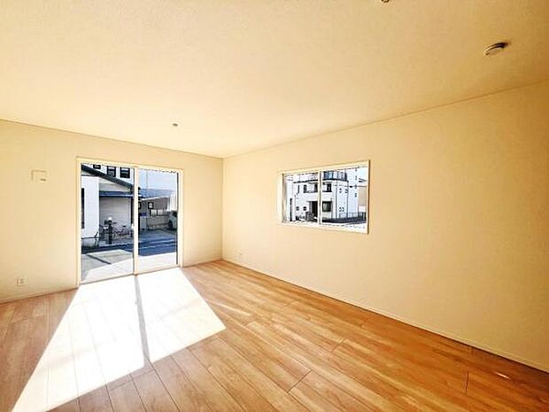 家族団らんの場所としてゆったりと居心地の良いリビングです。