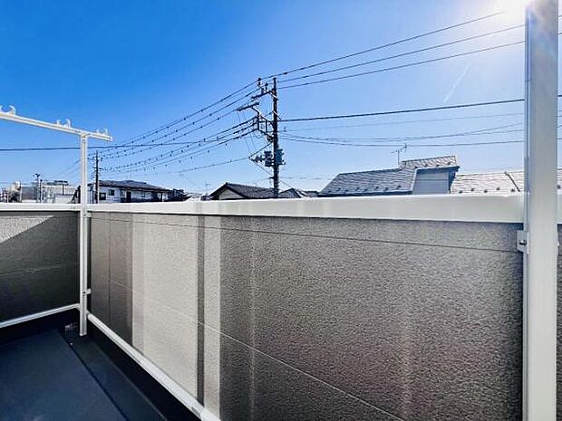 お洗濯ものを気持ち良く太陽の光で干せるのが嬉しいですね。