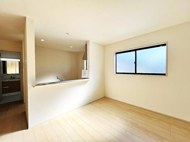 ご家族の温かい時間を演出するダイニングスペースです。