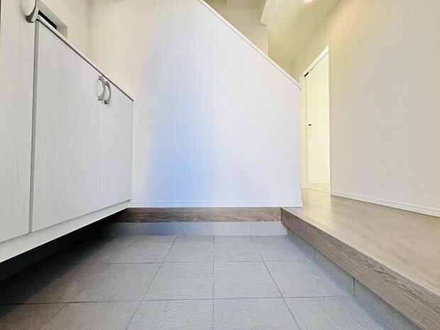 いつも気持ちよくご家族を迎えられる玄関です。