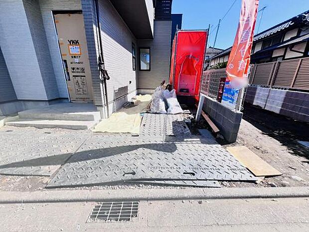 駐車場ももちろん完備しておりますのでお車所有の方にも心強いです。