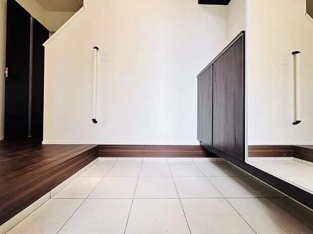 いつも気持ちよくご家族を迎えられる玄関です。