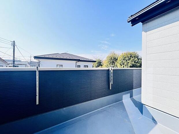 お洗濯ものを気持ち良く太陽の光で干せるのが嬉しいですね。