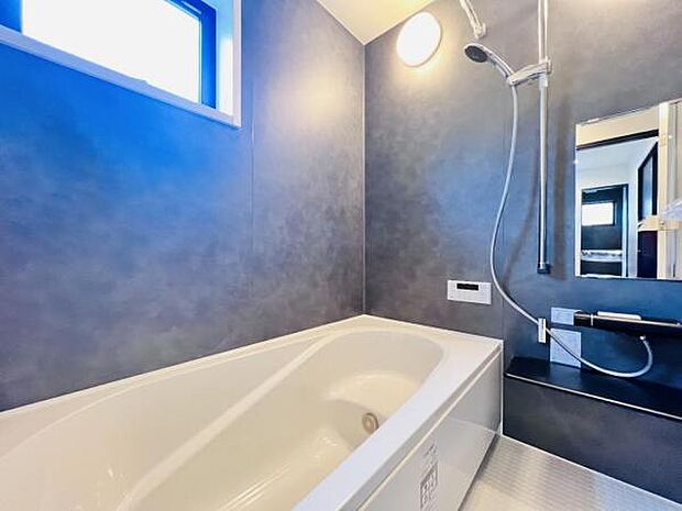 お風呂でほっとひといき。1日の疲れを癒しましょう。