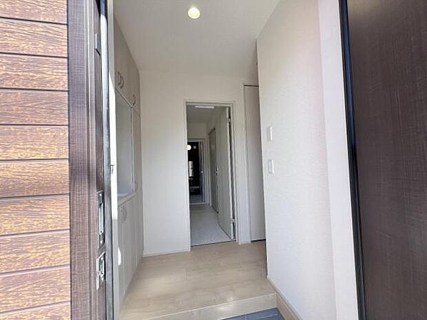 いつも気持ちよくご家族を迎えられる玄関です。