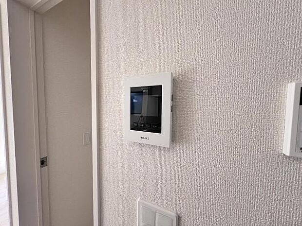 訪問者を確認できるTVモニター付きインターフォンです。