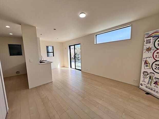 家族団らんの場所としてゆったりと居心地の良いリビングです。