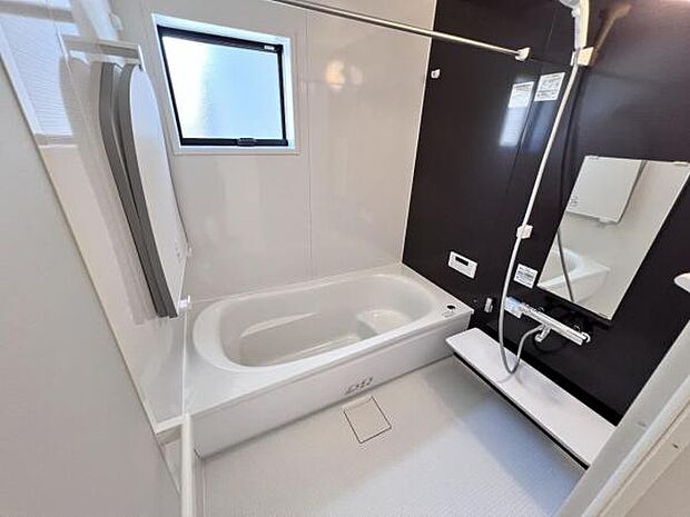 お風呂でほっとひといき。1日の疲れを癒しましょう。