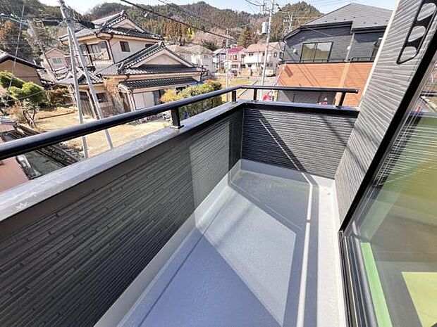 お洗濯ものを気持ち良く太陽の光で干せるのが嬉しいですね。