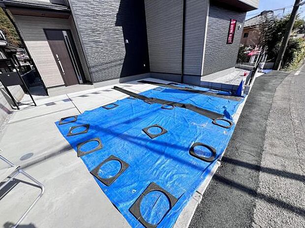 駐車場ももちろん完備しておりますのでお車所有の方にも心強いです。