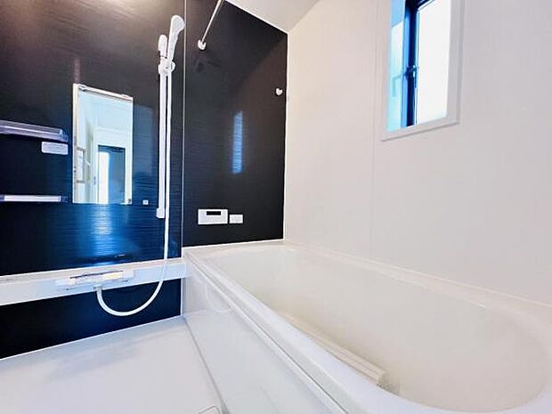 お風呂でほっとひといき。1日の疲れを癒しましょう。