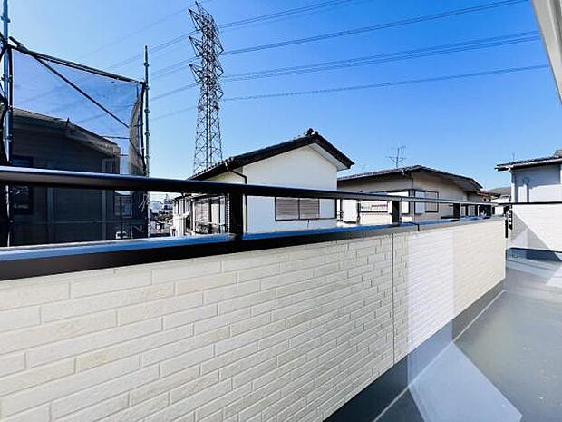 お洗濯ものを気持ち良く太陽の光で干せるのが嬉しいですね。