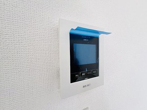 訪問者を確認できるTVモニター付きインターフォンです。