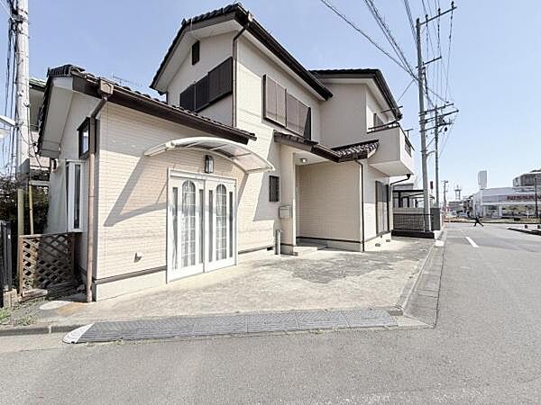 いつも気持ちよくご家族を迎えられる玄関です。