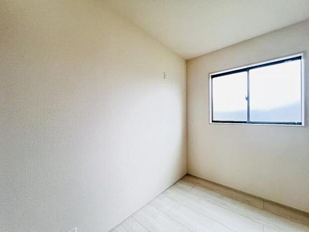 子供部屋にもちょうど良い大きさのお部屋です。
