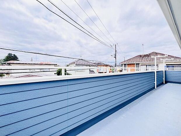 お洗濯ものを気持ち良く太陽の光で干せるのが嬉しいですね。