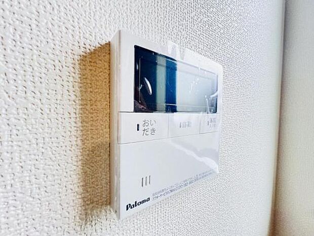 訪問者を確認できるTVモニター付きインターフォンです。
