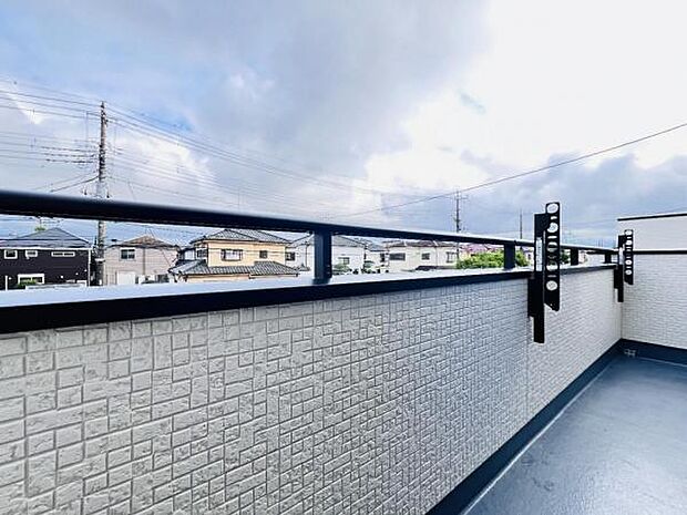 お洗濯ものを気持ち良く太陽の光で干せるのが嬉しいですね。