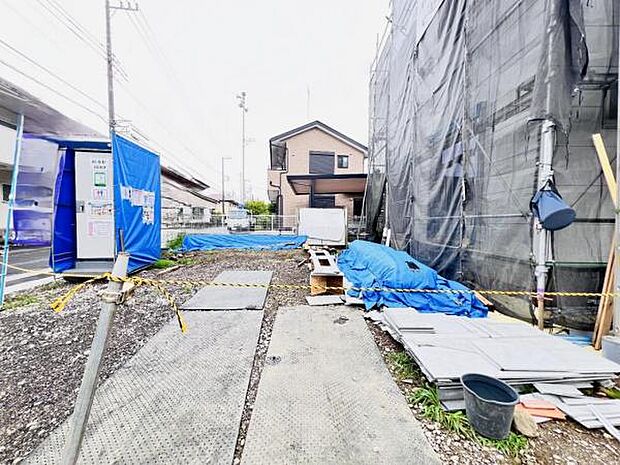 駐車場ももちろん完備しておりますのでお車所有の方にも心強いです。