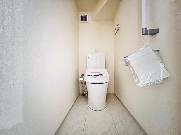 ほっと安らげるトイレ空間です。