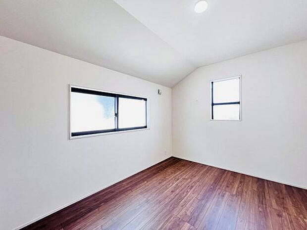 子供部屋にもちょうど良い大きさのお部屋です。