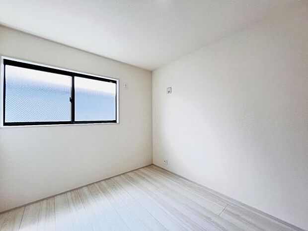 子供部屋にもちょうど良い大きさのお部屋です。