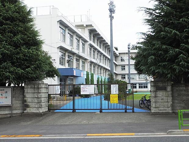 福生市立福生第七小学校まで約230m(徒歩3分)