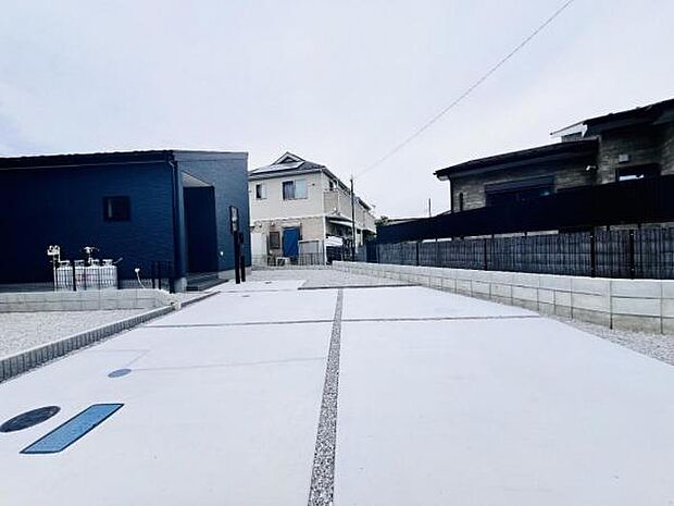 駐車場ももちろん完備しておりますのでお車所有の方にも心強いです。