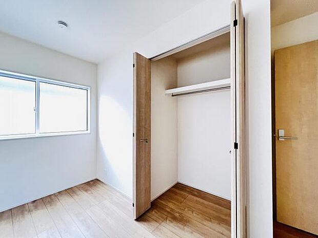 子供部屋にもちょうど良い大きさのお部屋です。