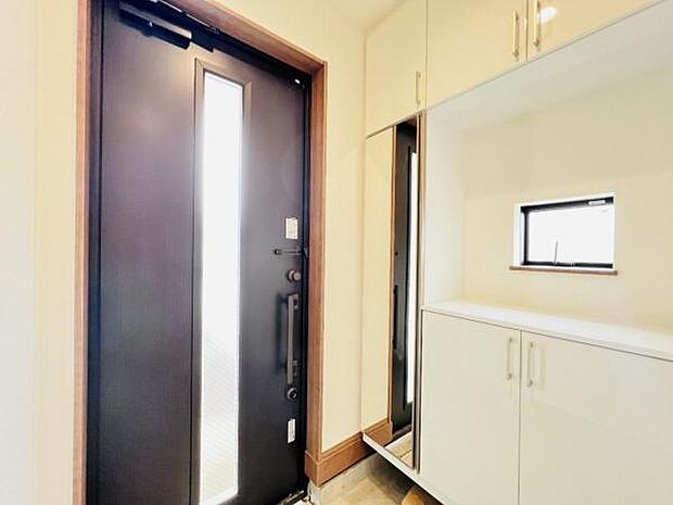 いつも気持ちよくご家族を迎えられる玄関です。