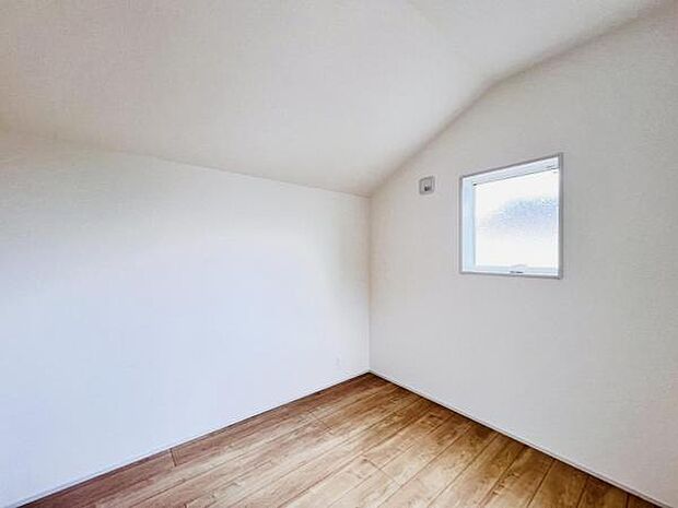 子供部屋にもちょうど良い大きさのお部屋です。